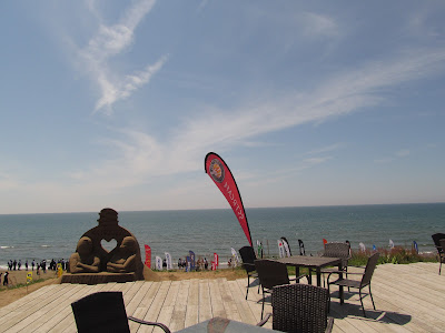 能登千里浜レストハウスカフェ前テラス