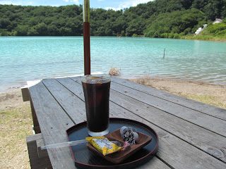 外の席でアイスコーヒー