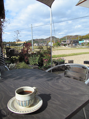 田んぼの見える席