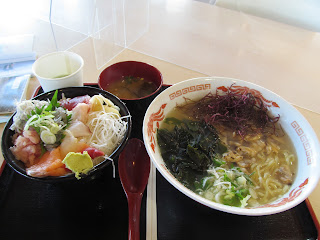 あさりラーメンと海鮮丼