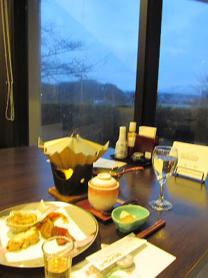 風景の見える席で夕食